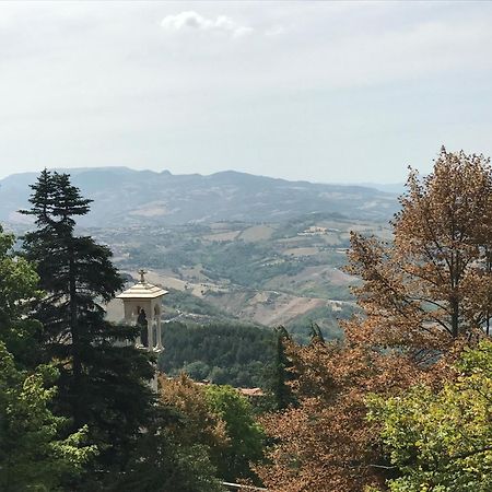La Famosa Dimora Ambasciatore San Marino Luaran gambar