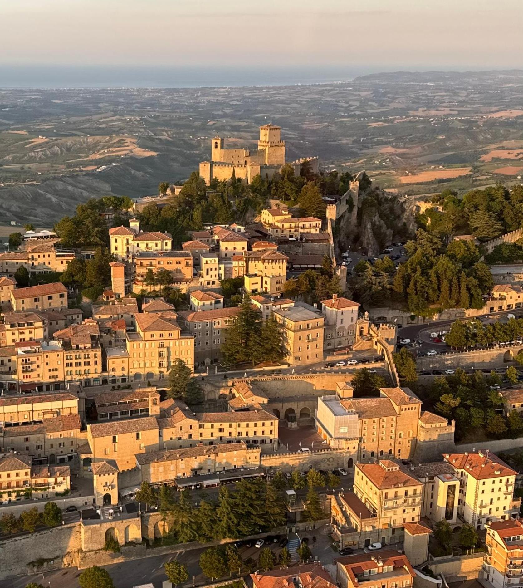 La Famosa Dimora Ambasciatore San Marino Luaran gambar